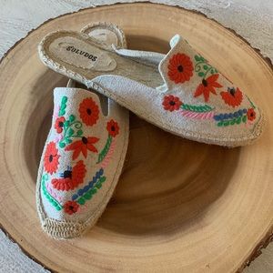 Soludos Floral Embroidered Mules